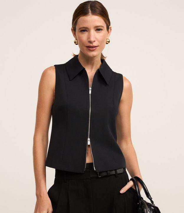 Colete Alfaiatado com Gola Pólo e Fechamento em Zíper - 1