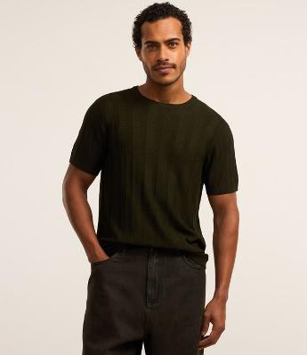 Camiseta em Viscose com Listras em Relevo