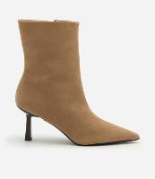 Bota Cano Médio em Material Sintético com Bico e Salto Fino - 1