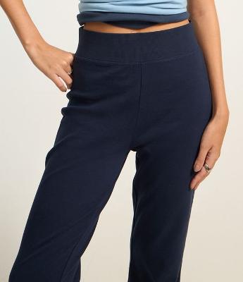 Calça Flare em Cotton Básica