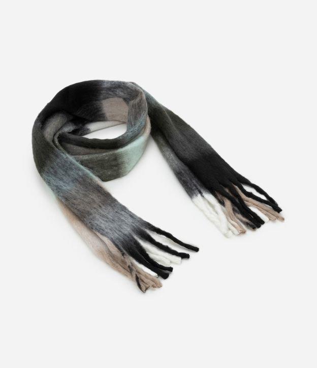 Cachecol em Tricô com Estampa Quadriculada - 1