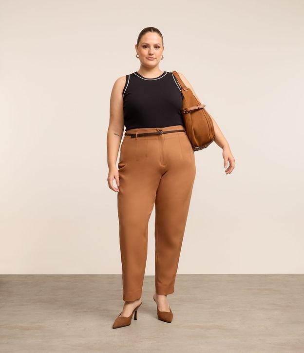 Calça Cenoura em Alfaiataria com Cinto Curve & Plus Size - 2