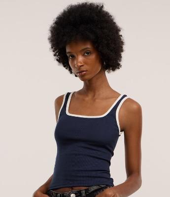 Blusa Regata em Ribana com Acabamento Contrastante