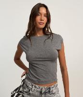 Blusa em Viscose com Detalhe de Ombro Caído - 1