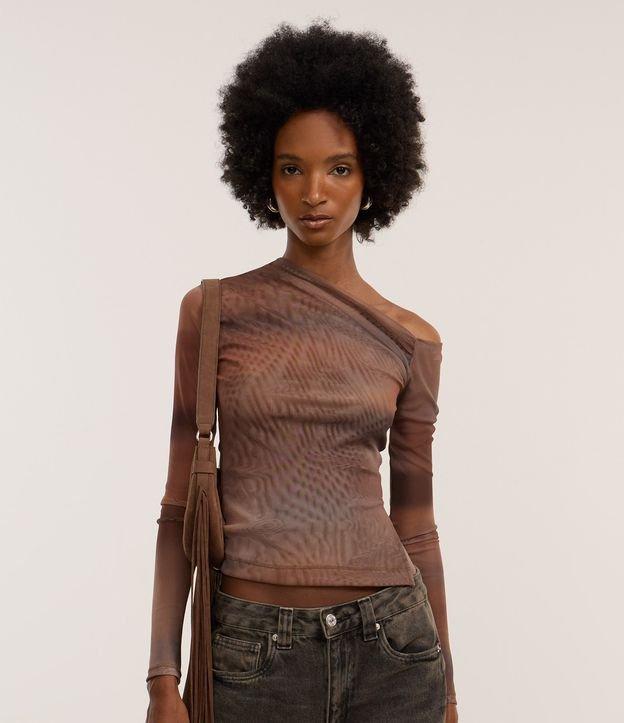 Blusa em Tule com Gola Assimétrica e Estampa Manchada - 1