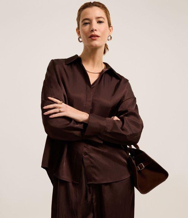 Camisa Acetinada com Botões e Manga Longa - 1