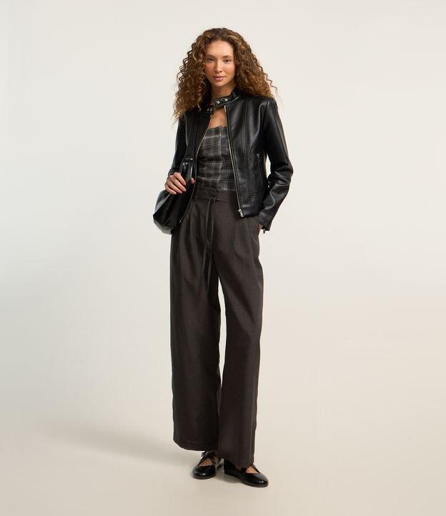 Calça Pantalona em Alfaiataria com Cinto Fino - 1