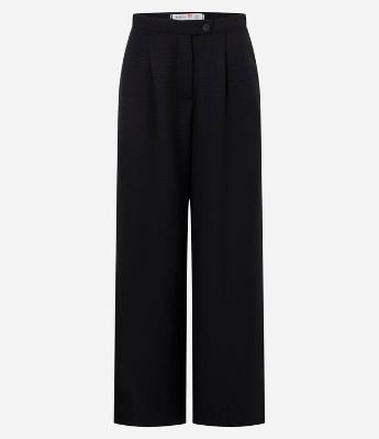 Calça Wide Leg em Alfaiataria com Fechamento Deslocado