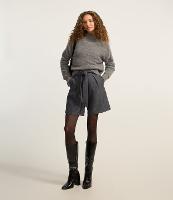 Bermuda em Alfaiataria Faixa para Amarração - 1