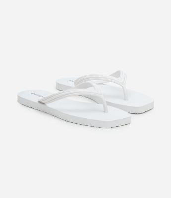 Chinelo com Tira Detalhada e Bico Quadrado Beira Rio