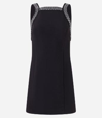 Vestido Evasê Curto em Alfaiataria com Brilhos Aplicados