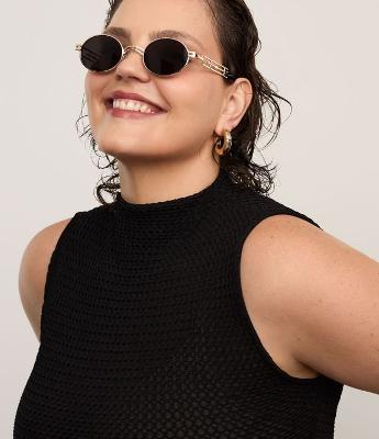 Blusa Regata com Gola Alta e Textura Curve & Plus Size