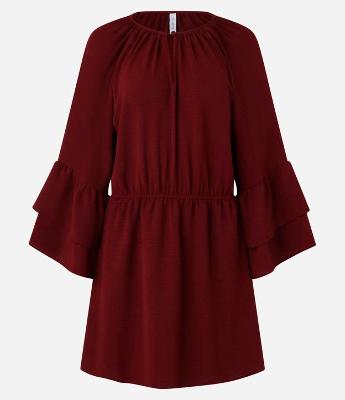 Vestido Curto em Crepe com Babado na Manga e Elástico na Cintura