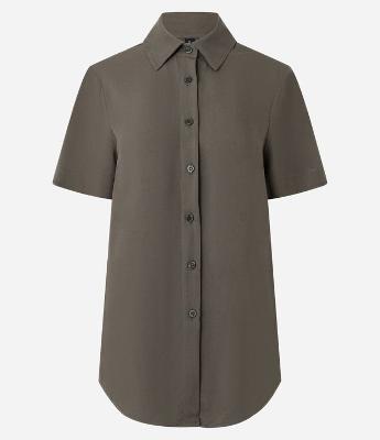 Camisa em Viscose com Botões e Manga Curta