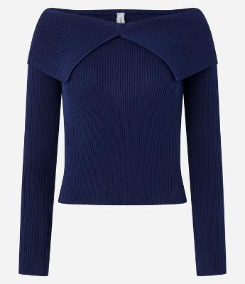 Blusa em Tricô com Pala Virada e Recorte