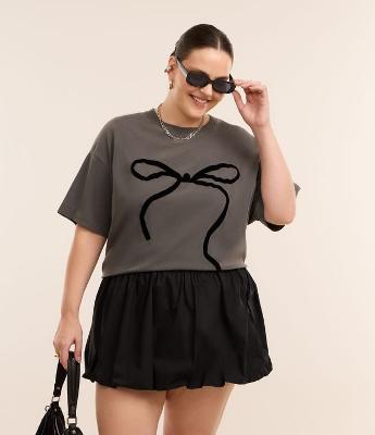 Camiseta T-shirt Estonada com Laço Curve & Plus Size
