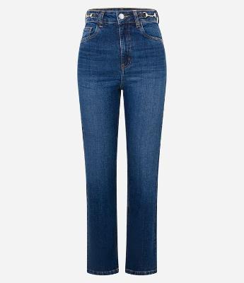 Calça Reta Comfort em Jeans com Grilhão no Cós