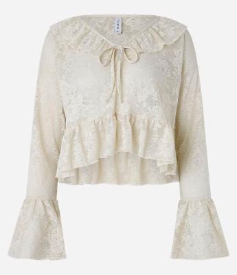 Blusa Bata em Renda com Babado e Amarração na Gola