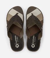 Chinelo de Tiras Largas com Texturas Pespontas e Estampa - 1