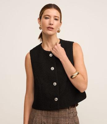 Colete Texturizado em Tweed com Gola Redonda e Pences