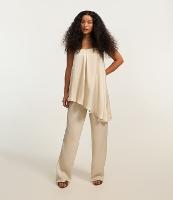 Calça Reta em Crepe Texturizado e Cós Elástico - 2