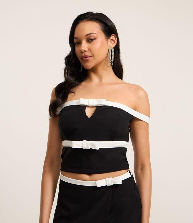 Blusa Alfaiatada Ombro a Ombro com Laços e Tiras Contrastantes - 1