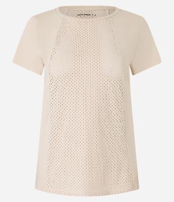 Camiseta Esportiva em Microfibra com Recorte Furadinho