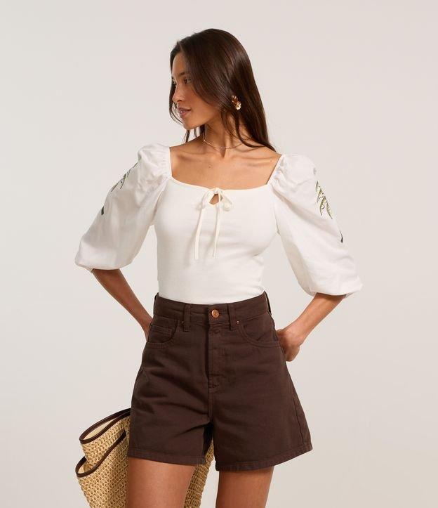 Blusa em Ribana com Amarração e Bordado Tropical nas Mangas - 2