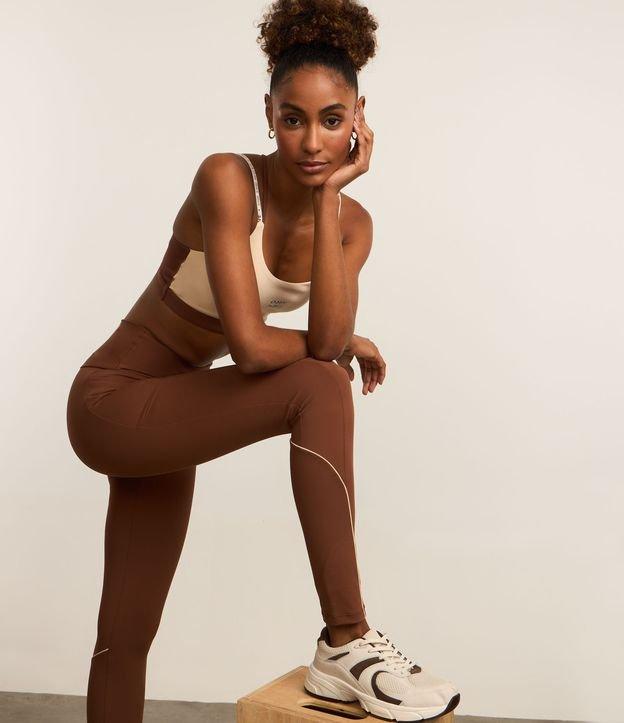 Calça Legging Esportiva em Microfibra Pesada com Cós Alto e Bolsos Laterais - 3
