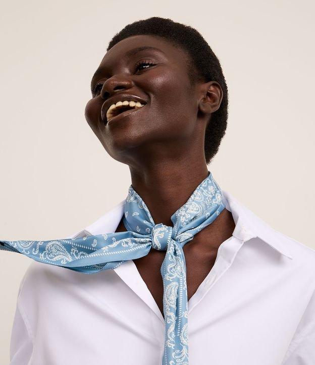 Lenço em Cetim com Estampa Paisley - 2