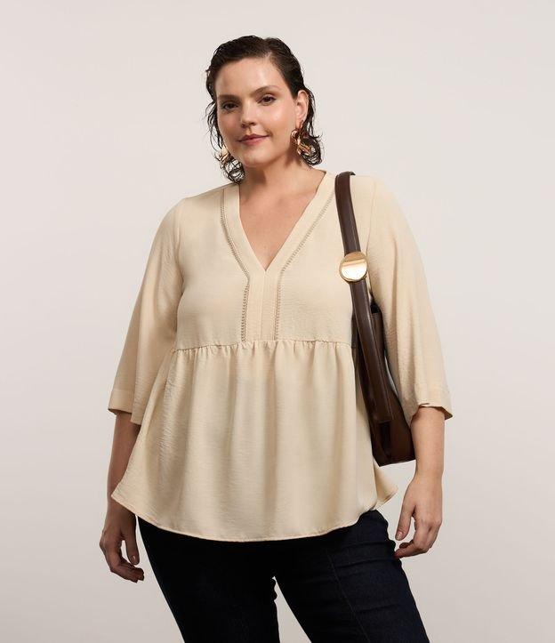 Blusa em Crepe com Detalhes e Manga 3/4 Curve & Plus Size - 1