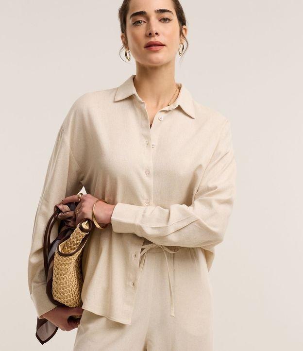 Camisa Oversized em Viscolinho com Abotoamento - 2