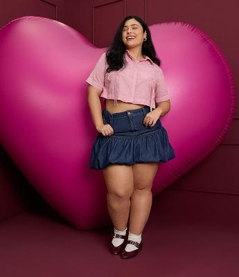 Saia Balonê Curta com Pala em Jeans Curve & Plus Size