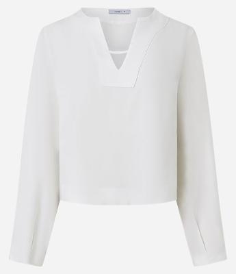 Blusa em Crepe com Gola V e Prega no Punho