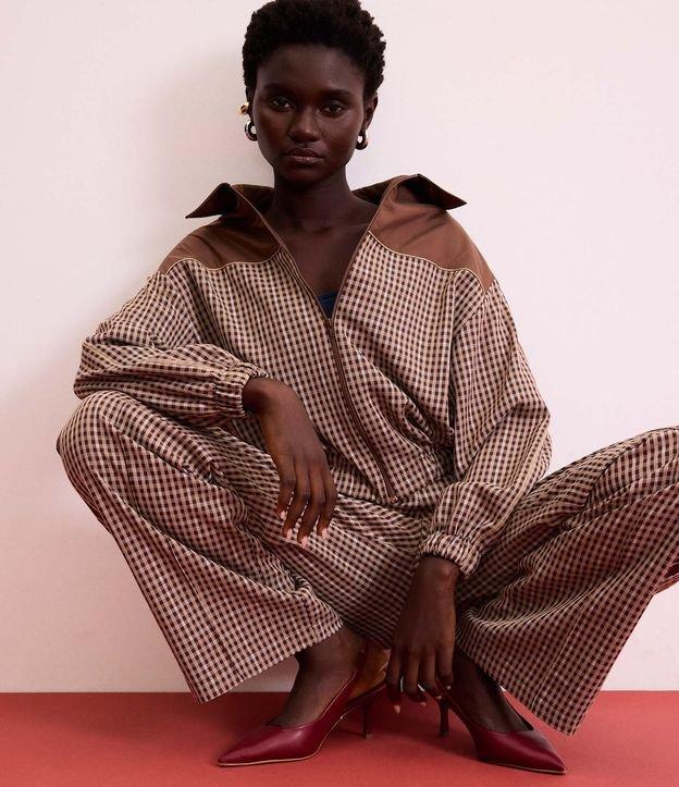 Jaqueta Bomber em Alfaiataria Xadrez e Recorte nos Ombros - 1