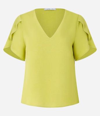 Blusa em Airflow com Manga Tulipa Transpassada