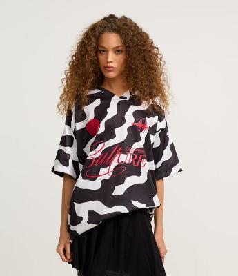 Camiseta Alongada com Cava Deslocada e Estampa Culture