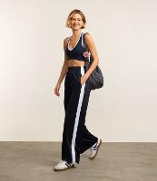 Calça Reta Esportiva em Helanca com Listras e Fenda Lateral - 2