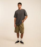 Bermuda Baggy em Sarja com Efeito Lavado e Bolso Cargo - 1