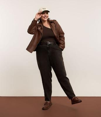 Calça Jeans Clochard com Sobretinto Contrastante Curve & Plus Size
