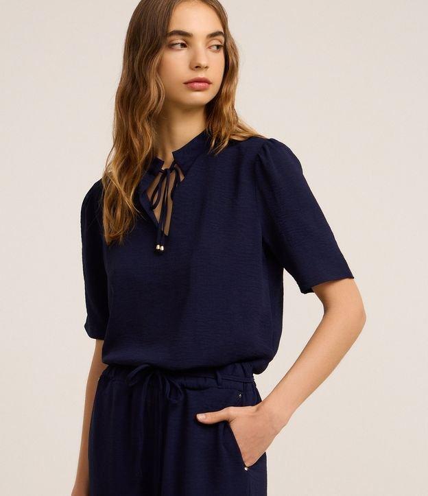 Blusa Texturizada em Crepe com Amarração - 2