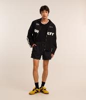 Bermuda com Cordão Detalhes Contrastantes e Bolsos - 1