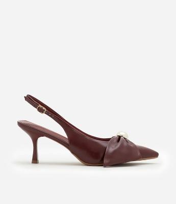 Sapato Scarpin Slingback com Laço e Detalhe em Madrepérola