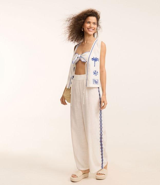 Saída de Praia Calça Pantalona em Voal com Bordado e Vazado Lateral - 2