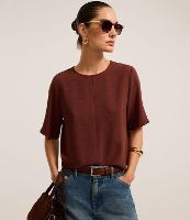 Blusa em Crepe com Gola Redonda e Vazado - 1