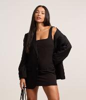 Vestido Curto em Alfaiataria com Alça Larga e Ajustado - 2