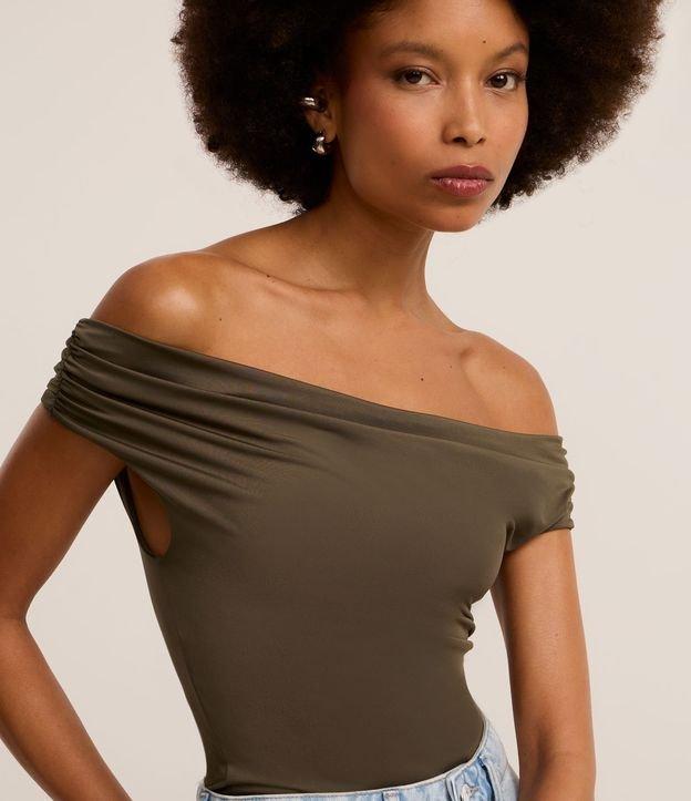 Blusa em Helanca com Decote Ombro a Ombro - 1