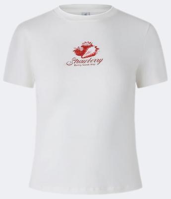 Blusa Baby Look em Algodão com Estampa de Moranguinho