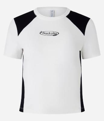 Blusa Baby Look em Algodão com Recortes Contrastantes