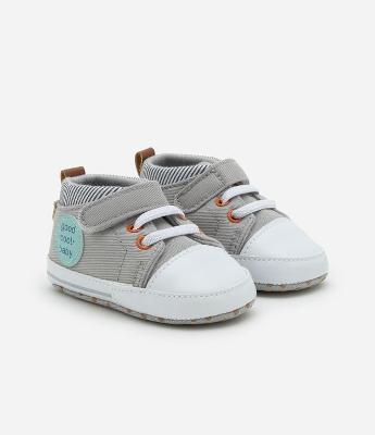 Tênis Infantil com Velcro e Etiqueta Lateral - Tam 15 a 19